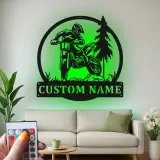 Décoration murale en métal personnalisée pour motocross avec rétroéclairage LED - Cadeau pour lui, décoration de garage ou de man cave 1