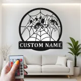 Insegna in metallo personalizzata con ragnatela | Arte murale LED personalizzata | Decorazione per man cave gotica e regalo per amanti degli aracnidi