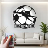Letrero metálico personalizado de portero | Arte mural LED de fútbol | Decoración con nombre del jugador para habitación infantil | Regalo deportivo moderno