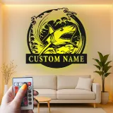 Arte da parete in metallo con squalo bianco | Insegna LED personalizzata per ufficio e taverna | Decorazione su misura con onda oceanica | Regalo marino e nautico