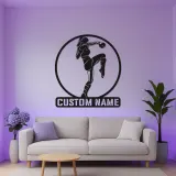 Insegna LED per fighter Muay Thai donna | Arte murale in metallo su misura | Decorazione personalizzata per kickboxing e regalo arti marziali