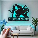 Panneau en métal moto personnalisé | Art LED pour couples de motards | Décoration murale romantique pour chambre et garage