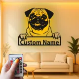 Personalisierte Pug LED-Schild | Individuelles Metall-Haustierporträt | Hundeliebhaber Namensdekoration | Moderne Wandkunst für den Eingangsbereich
