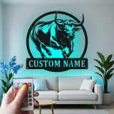 Personalisierte LED-beleuchtete Metall-Wandkunst mit Stier für Ranchbesitzer – Rustikaler Landhausstil