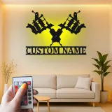 Personalisierte Tattoo Studio Schild | LED Metall Wandkunst | Gekreuzte Tattoo Maschinen | Personalisierbares Künstler Geschenk | Lasergeschnittene Metall Dekor