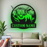 Highland Cow LED Metall-Wandkunst | Individuelles Ranch-Schild für den Eingangsbereich | Personalisierte Bauernhof-Dekoration | Rustikales Geschenk für Landwirte