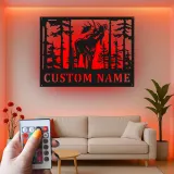 Decorazione murale in metallo personalizzata con alce maschio | Insegna da baita illuminata LED | Arredo rustico da bosco | Regalo personalizzato