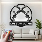 Décoration murale en métal personnalisée avec pistolets croisés et rétroéclairage LED - Cadeau pour les passionnés d'armes, décoration de cave à vin