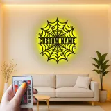 Personalisierte Spinnenweben-Metallschild | Personalisierte Gothic LED-Wandkunst | Gruseliges Halloween-Dekor Geschenk für Zuhause oder Geschäft