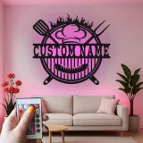 Insegna in metallo personalizzata con BBQ Grill e luce LED regalo personalizzato per maestro della griglia decorazione per cucina all'aperto