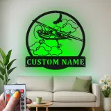 Décoration murale en métal personnalisée avec lumière LED d'avion - Cadeau d'aviation pour pilotes, décoration de hangar ou de bureau 1