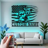 Insegna in metallo personalizzata con luce LED per catcher di baseball - Regalo personalizzato per appassionati di baseball e decorazione per stanze sportive 1