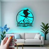 Insegna LED in metallo personalizzata per sciatore | Arte murale di montagna su misura | Arredo e regalo per baita e sci freestyle