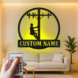 Arte da Parete in Metallo LED per Lineman | Regalo Personalizzato per Elettricista | Insegna con Nome Personalizzata per Garage o Ufficio | Decorazione per Palo Elettrico