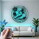 Insegna in Metallo Personalizzata con Cinghiale | Decorazione per Capanna del Cacciatore con LED | Arte da Parete con Nome Personalizzato per Lodge o Man Cave