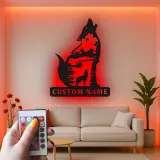 Cartel de metal personalizado de lobo aullando con luz LED Regalo para amantes de la naturaleza Decoración rústica de cabaña 3