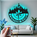 Cartel de metal personalizado de brújula de cazador | Decoración mural LED para cabaña | Regalo con nombre a medida para amantes del aire libre