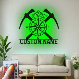 Personalisiertes Bergkompass Metall-Schild | LED Licht für Wanderer | Wandkunst für Outdoor-Entdecker im Büro & Zuhause