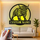 Décoration murale en métal Highland Cow | Plaque prénom personnalisée rétroéclairée LED | Déco rustique maison de campagne et ranch pour la maison ou l’entreprise