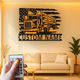 Décoration métal camion de grumes personnalisée | Plaque prénom camionneur avec LED | Décor man cave drapeau américain | Cadeau patriotique
