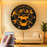Individuelles Garagenschild mit LED | Personalisiertes Mechaniker Skull Metall Wandkunst | Vintage Biker Dekor für Werkstatt oder Man Cave