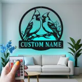 Insegna in metallo personalizzata con coppia di cardinali e luce LED - Regalo per amanti degli uccelli - Decorazione per soggiorno e natura