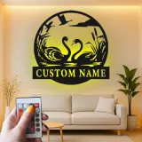 Insegna in metallo personalizzata con cigni | Arte murale retroilluminata a LED | Regalo romantico per matrimoni e anniversari