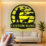 Insegna in metallo con cacciatore di anatre personalizzata | Arte murale da caccia illuminata LED | Decor per baita personalizzato | Regalo per appassionati di outdoor