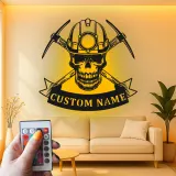 Personalisierte Kohlenbergmann Schädeltafel | LED Metall-Wandkunst für Man Cave | Vintage Bergmannhelm & Pickaxe Dekor | Geschenk für Ihn