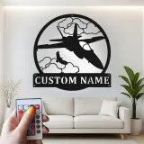 Arte murale LED in metallo con jet da combattimento | Insegna personalizzata per pilota militare | Decorazione con nome Air Force per ufficio o sala hobby