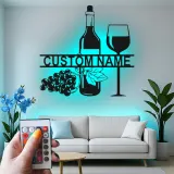 Personalisierte LED-beleuchtete Metall-Wandkunst mit Weinflasche und Glas – Geschenk für Weinliebhaber für Küche oder Bar