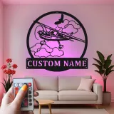 Décoration murale en métal personnalisée avec lumière LED d'avion - Cadeau d'aviation pour pilotes, décoration de hangar ou de bureau 1