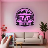 Insegna in metallo personalizzata con scena di montagna e LED per amanti dell'outdoor