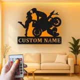 Panneau en métal moto personnalisé | Art LED pour couples de motards | Décoration murale romantique pour chambre et garage