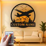 Personalisierte LED-beleuchtete Metall-Wandkunst Flugzeug Geschenk für Piloten Hangar oder Büro Dekor 1