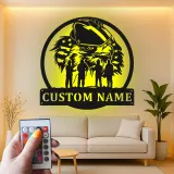 Regalo personalizzato per vigile del fuoco | Arte murale LED in metallo con nome personalizzato | Insegna con aquila patriottica per caserma e casa