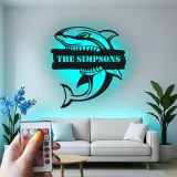 Panneau en métal LED requin personnalisé | Art mural de nom personnalisé | Décor nautique féroce | Cadeau pour chambre d'enfant et maison de plage