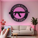 Insegna in metallo personalizzata con pistola e LED | Arte da parete personalizzata per armi da fuoco | Arredo per poligono e man cave | Regalo per appassionati di armi