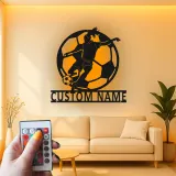 Arte mural LED de metal de jugadora de fútbol femenina personalizada | Cartel de nombre de atleta personalizado | Regalo de decoración para habitación de chicas | Luz de silueta de fútbol