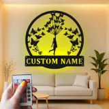 Personalisierte LED-beleuchtete Metall-Wandkunst mit Mädchen und Schmetterlingen – Geschenk für Sie, Schlafzimmer- oder Kinderzimmerdeko