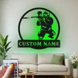 Insegna LED personalizzata per giocatore di paintball | Arte murale in metallo personalizzata | Decorazione per sala giochi e man cave | Luce d'azione retroilluminata