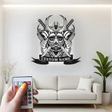 Art Murale en Métal Samouraï Personnalisé | Panneau LED Casque Japonais | Décor de Dojo Personnalisé | Cadeau pour Fan d'Arts Martiaux