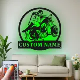 Décoration murale en métal LED personnalisée pour pilote de moto - Cadeau de motard pour lui, décoration de garage pour passionnés de moto