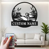 Decoración mural LED de pelícano | Cartel de metal personalizado con nombre para casas costeras | Silueta náutica de ave | Decoración para casa de playa