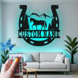 Insegna per Cavalli Personalizzata con LED | Insegna in Metallo a Forma di Ferradura | Decorazione Rustica per Ranch e Regalo Equestre