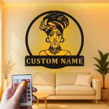 Insegna in metallo personalizzata con silhouette di donna africana e luce LED - Regalo unico per lei, decorazione per soggiorno o camera da letto