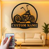 Insegna LED in metallo personalizzata con chopper | Arte da parete per moto personalizzata | Arredo garage per biker | Regalo vintage cruiser per lui