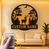Insegna in metallo personalizzata con scena di cervo e luce LED, regalo per amanti della natura, decorazione per cabine o lodge