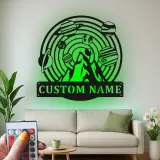 Personalisiertes Metall-Wandkunst des Sonnensystems | LED-Weltraum- und Bergdekoration | Individuelles Namensschild für das Kinderzimmer oder Büro | Geschenk für Astronomie-Liebhaber