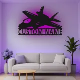 Insegna in metallo personalizzata con jet da combattimento e luce LED, regalo personalizzato per piloti, decorazione per hangar o ufficio